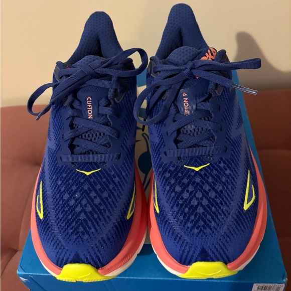 HOKA Clifton 9 Running Shoe - Picture 3 of 7